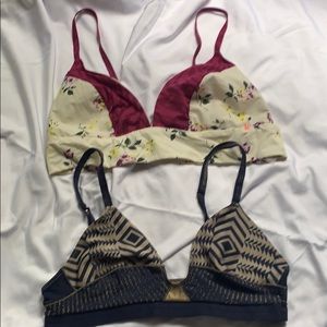 2 cute Bralettes size Large